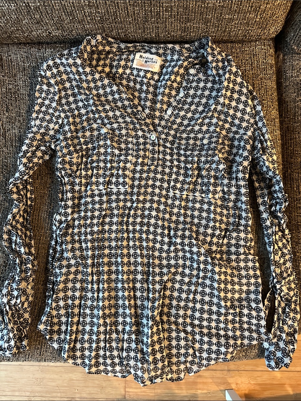HOLDING HORSES Black and White Printed Button-Down Blouse